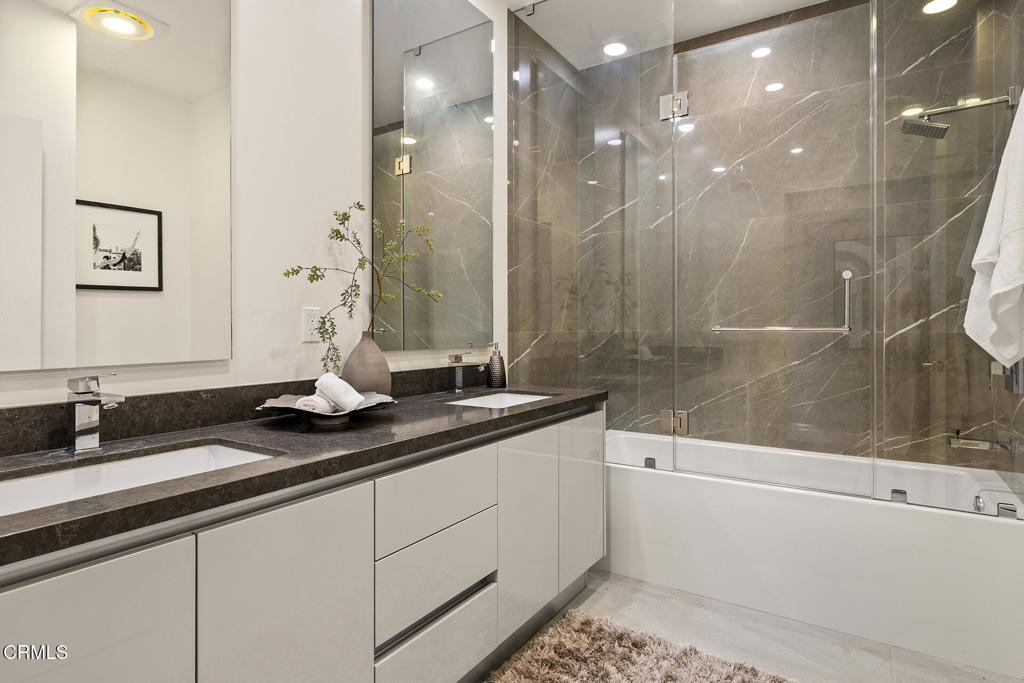388 Cordova Street 607