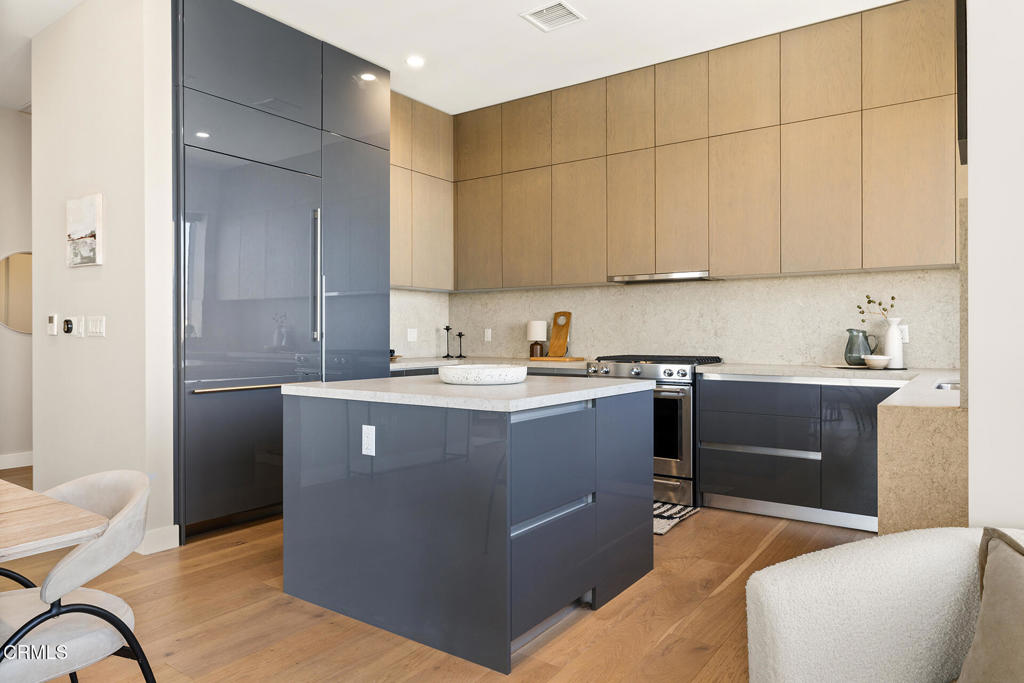 388 Cordova Street 607