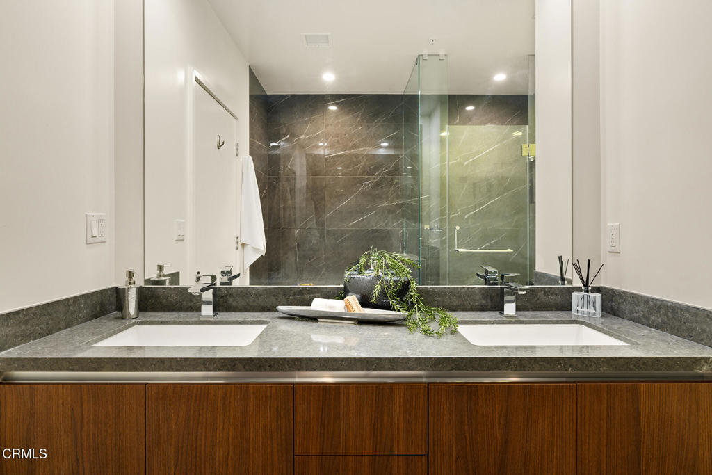388 Cordova Street 607