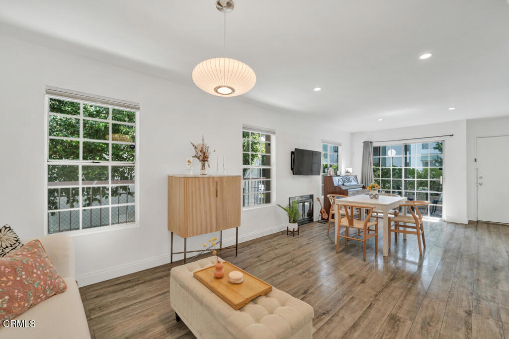 77 N Michigan Avenue 1