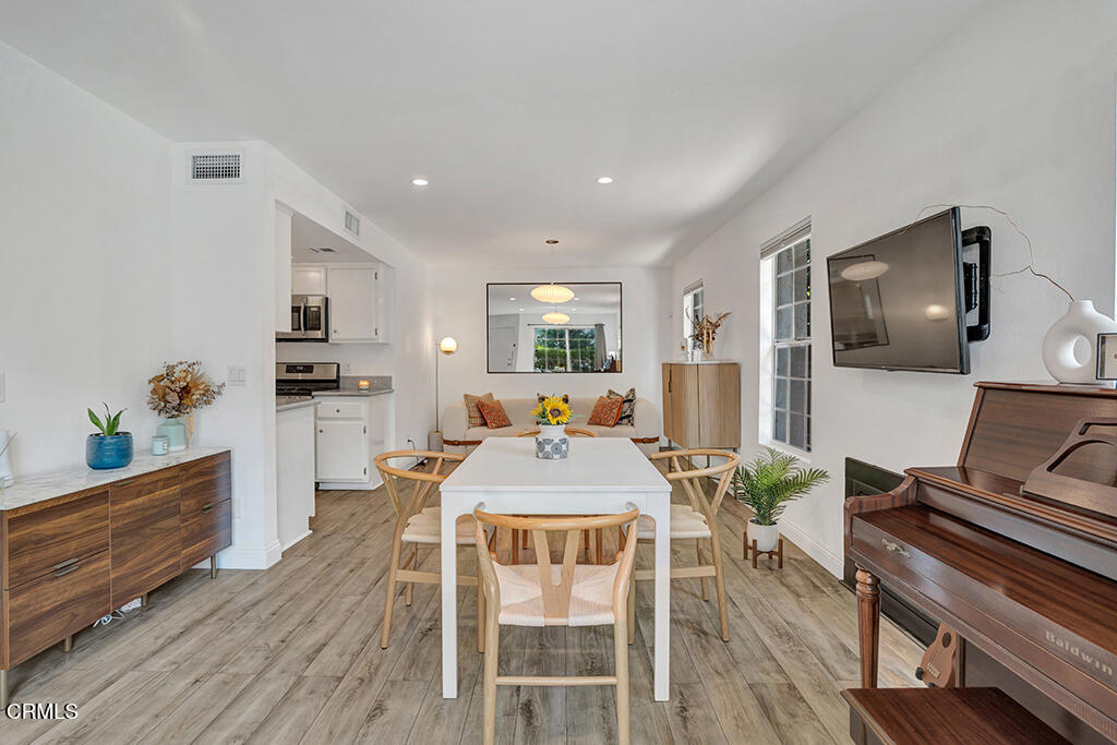 77 N Michigan Avenue 1