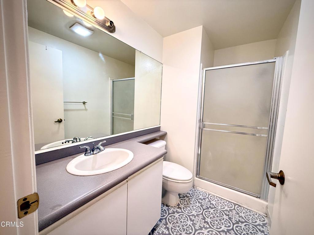 360 S Los Robles Avenue 9