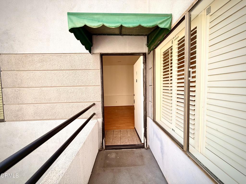 360 S Los Robles Avenue 9