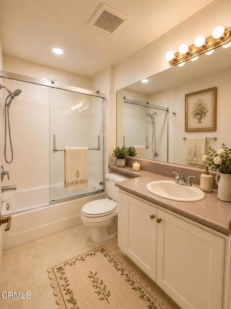 360 S Los Robles Avenue 9