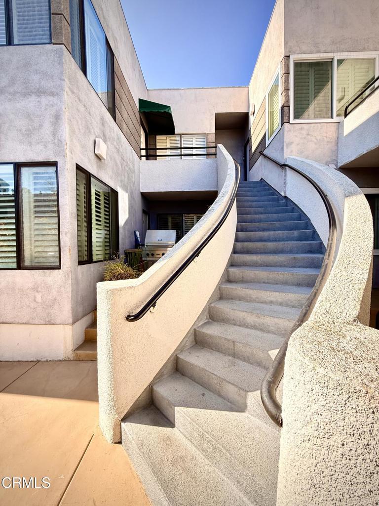 360 S Los Robles Avenue 9