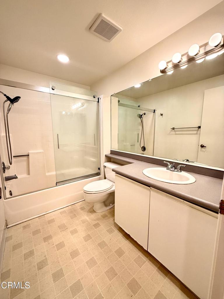 360 S Los Robles Avenue 9