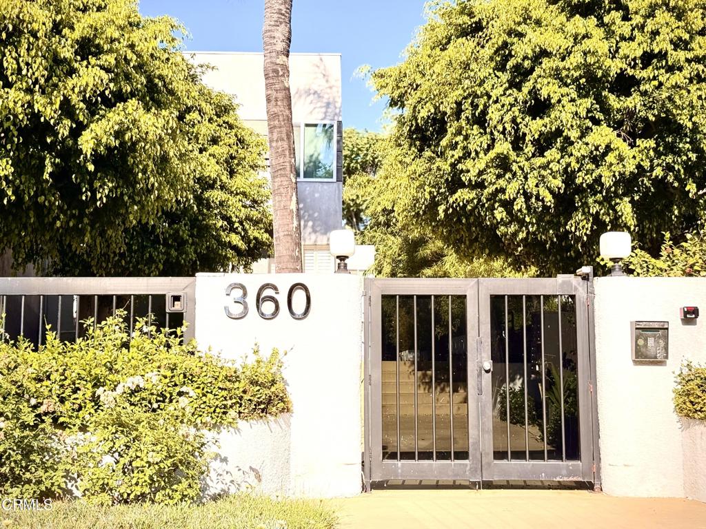 360 S Los Robles Avenue 9