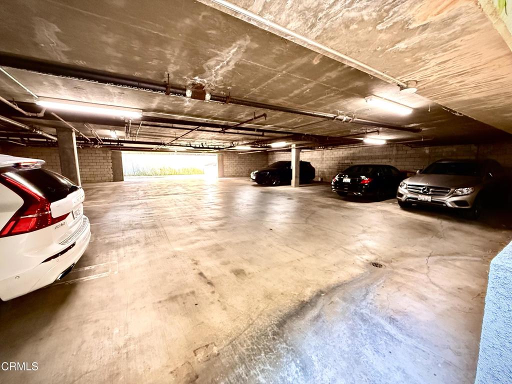 360 S Los Robles Avenue 9