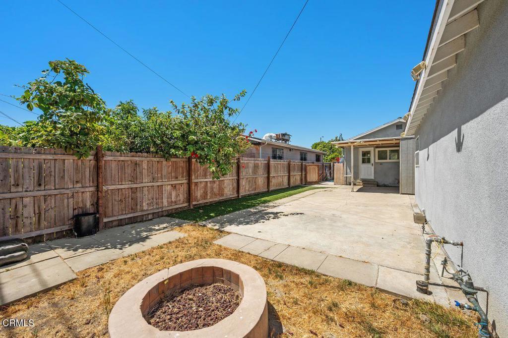 1418 W 69th Street