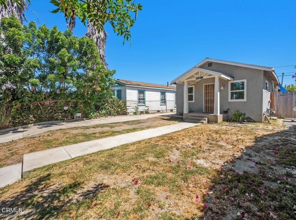 1418 W 69th Street