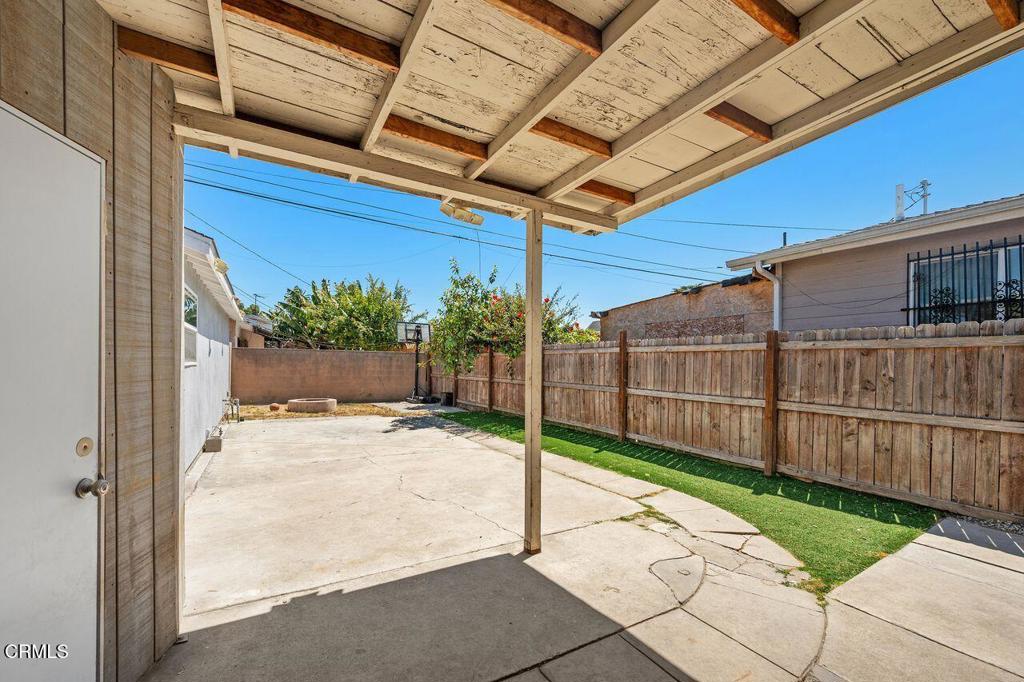 1418 W 69th Street