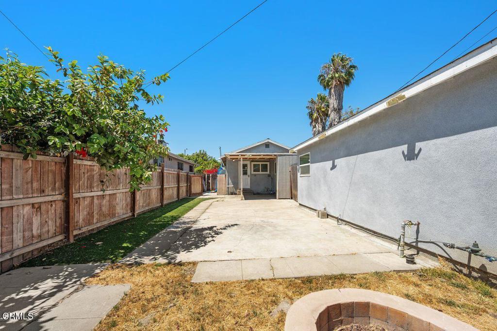 1418 W 69th Street