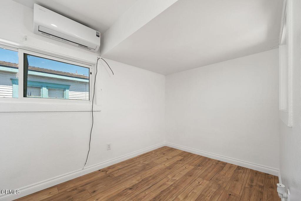 1418 W 69th Street