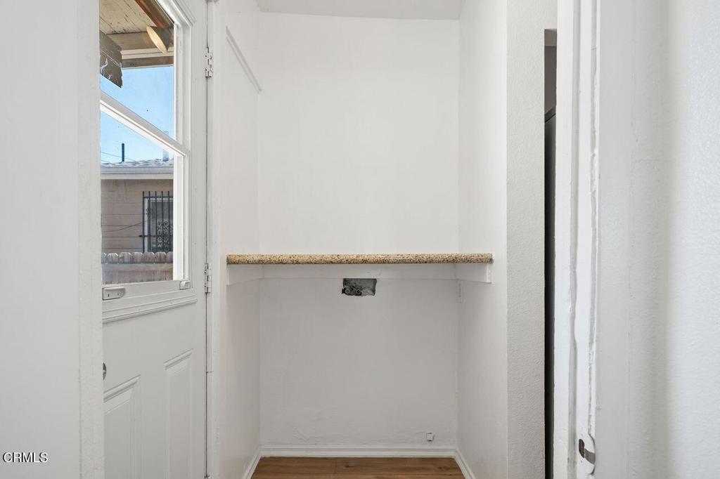 1418 W 69th Street