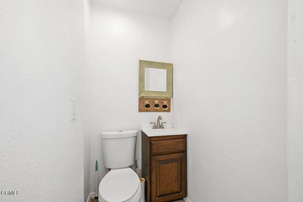 1418 W 69th Street