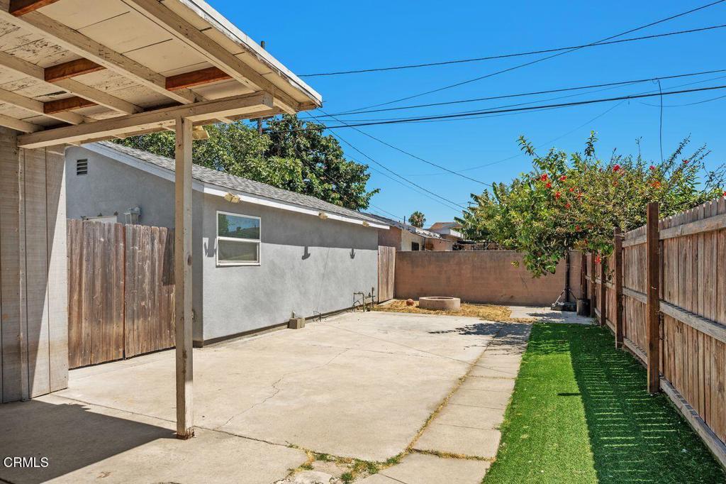 1418 W 69th Street