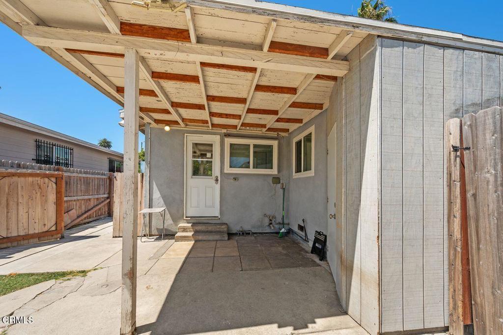 1418 W 69th Street