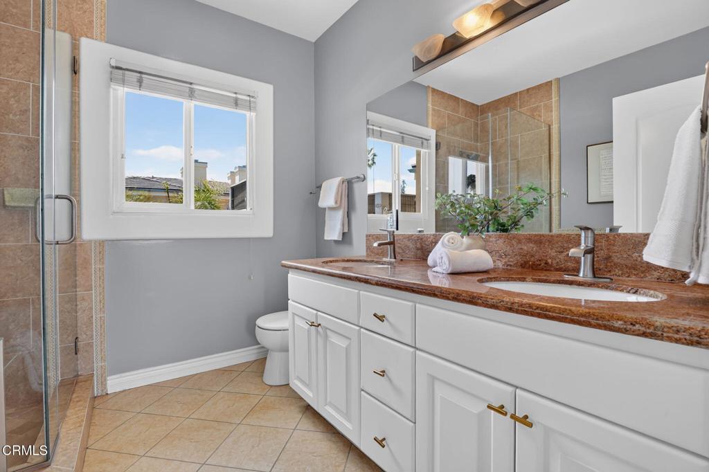 270 E Glenarm Street 105