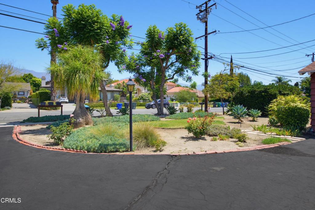 516 W Camino Real Avenue