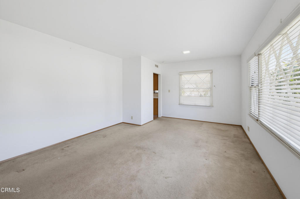 516 W Camino Real Avenue