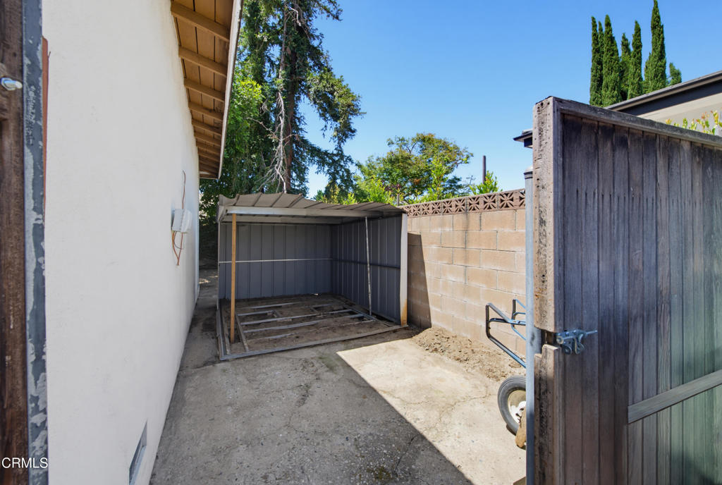 516 W Camino Real Avenue