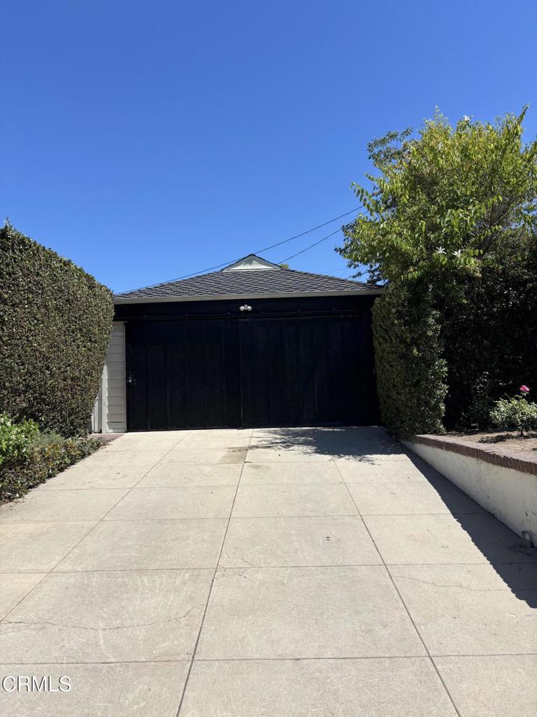 840 Victoria