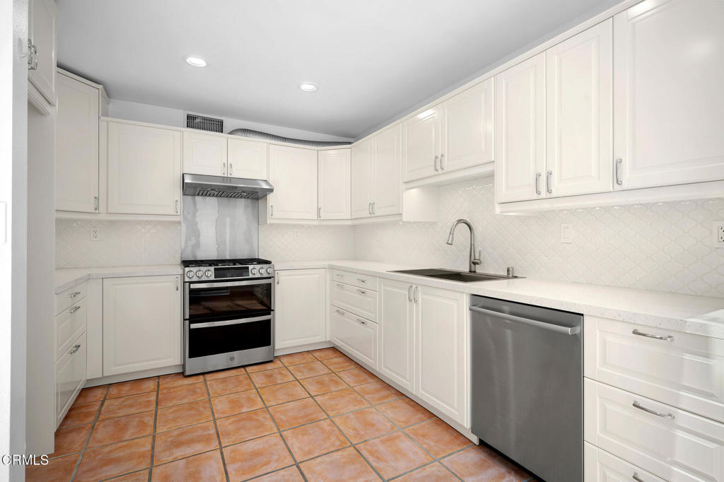 400 Monterey Road 16