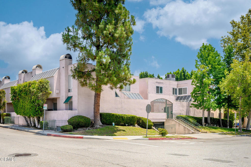 400 Monterey Road 16