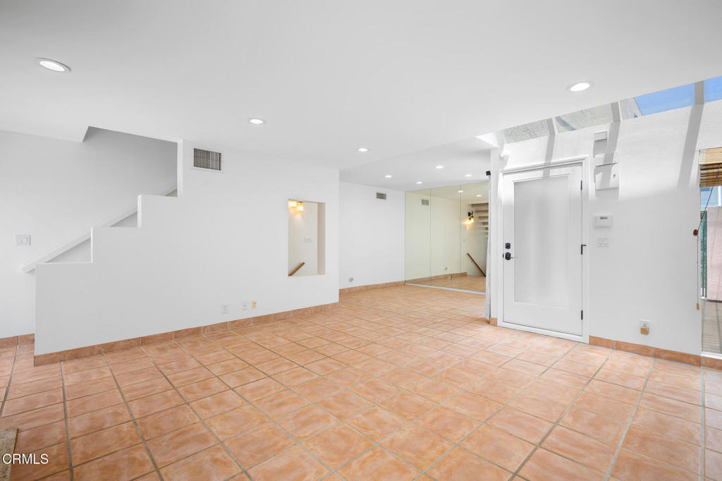 400 Monterey Road 16
