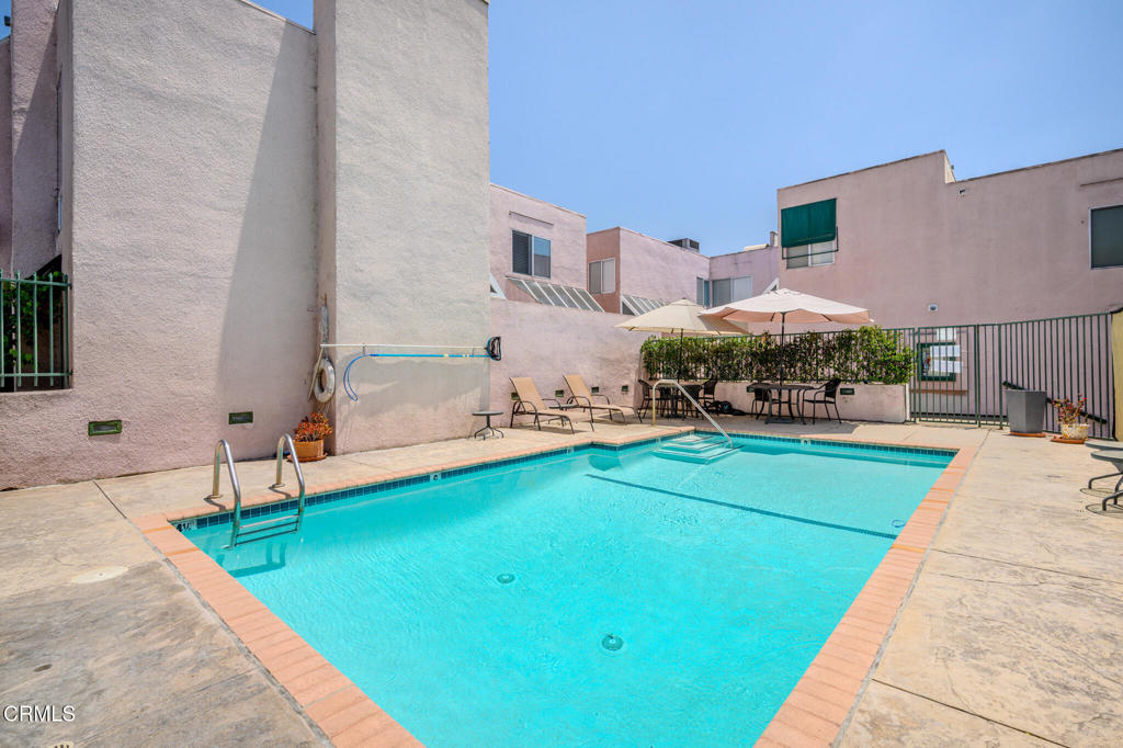 400 Monterey Road 16