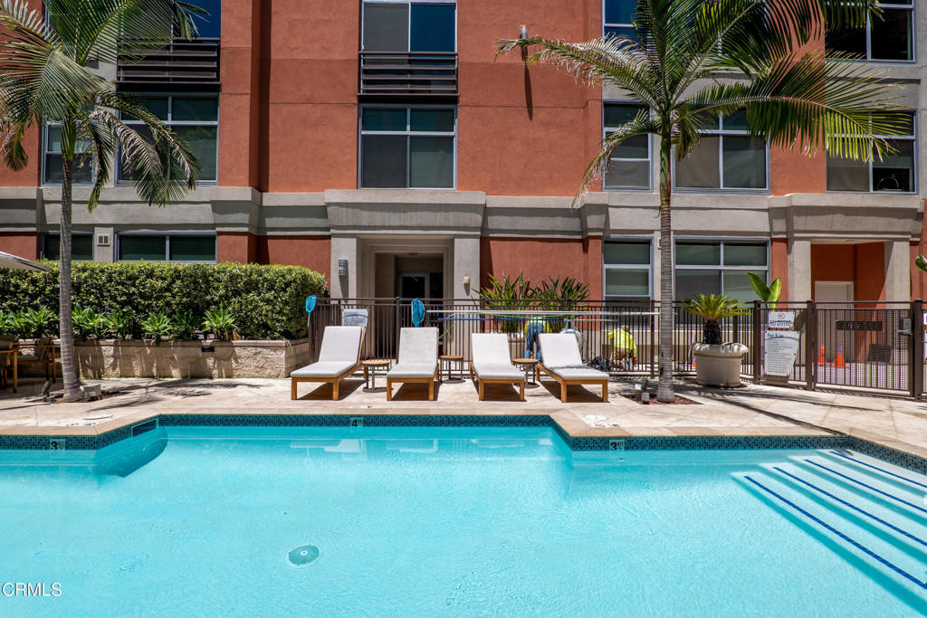 840 E Green Street 329
