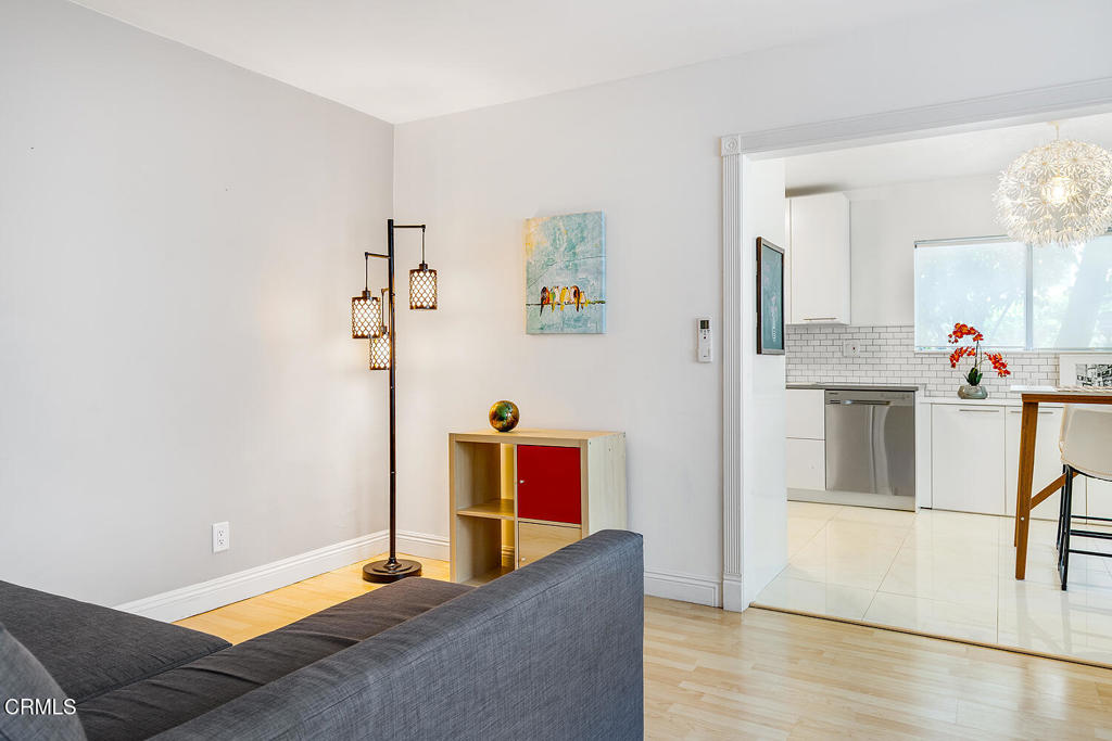 395 S Oakland Avenue 105