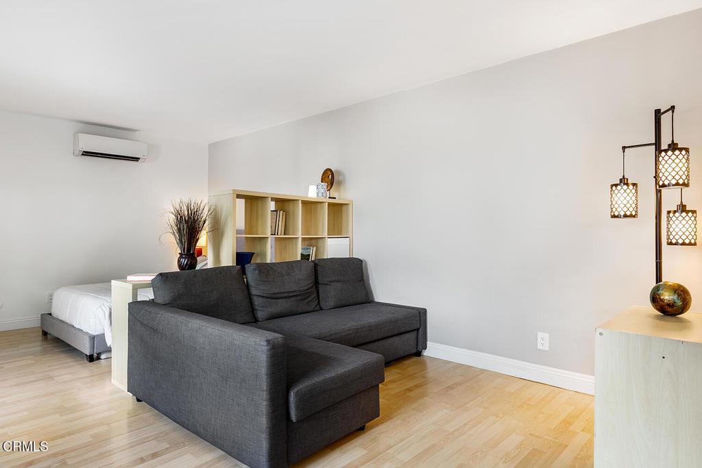 395 S Oakland Avenue 105