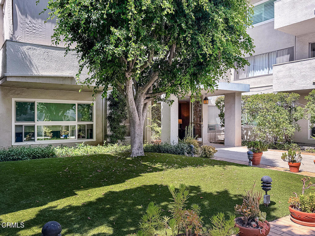 395 S Oakland Avenue 105