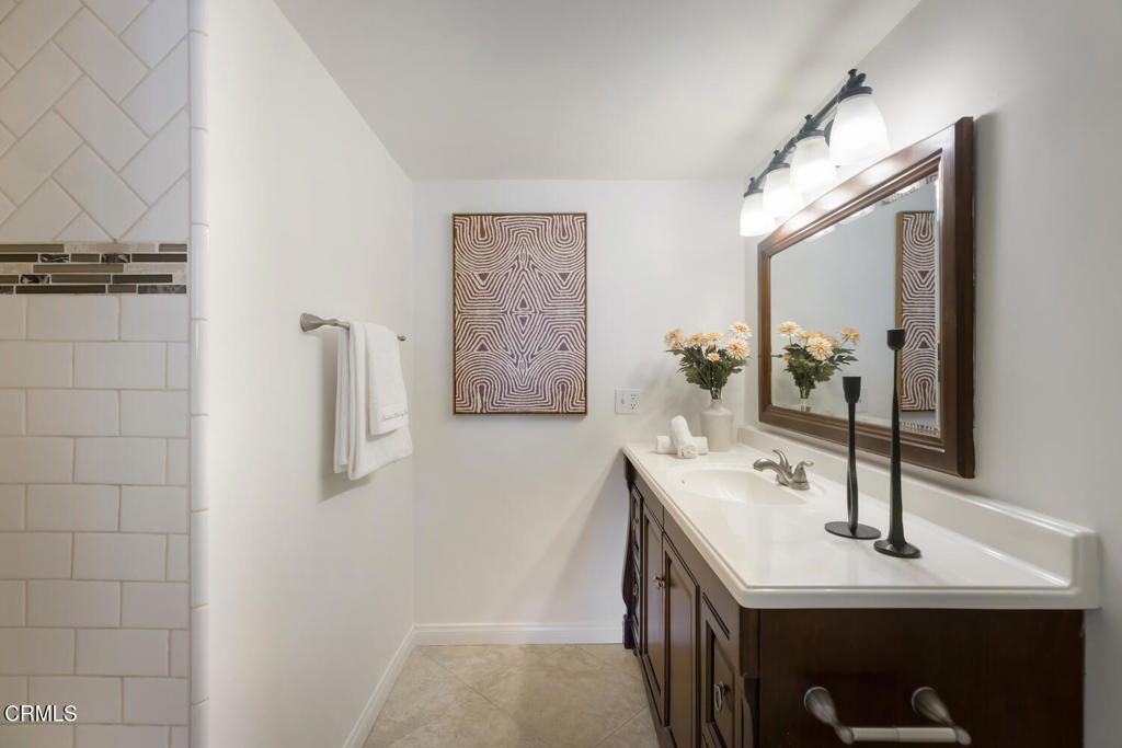 1115 Cordova Street 303