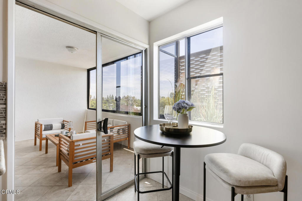 1115 Cordova Street 303