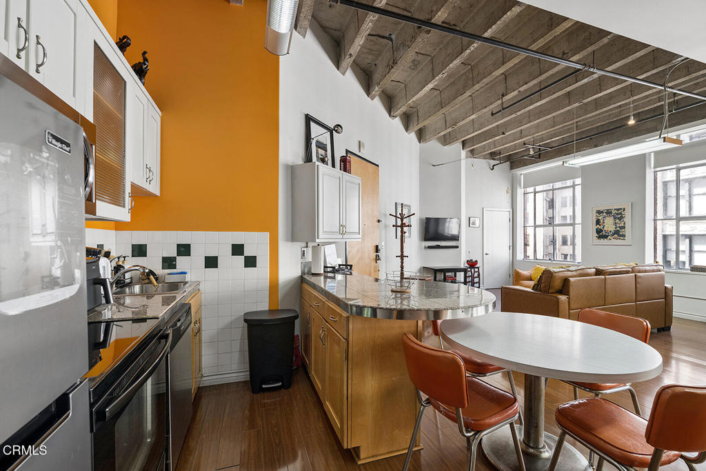 312 W 5th Street 625