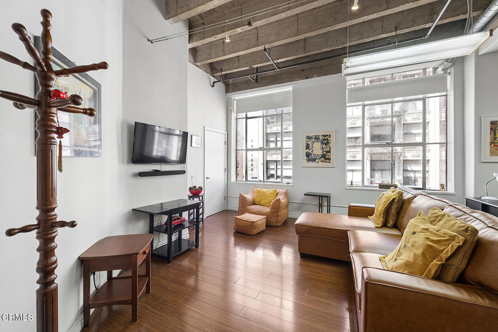 312 W 5th Street 625