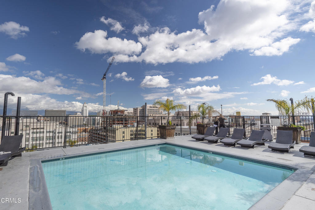 312 W 5th Street 625