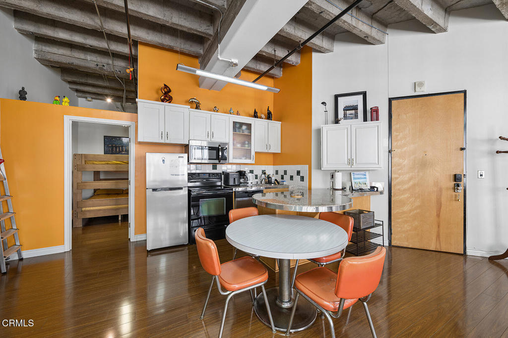 312 W 5th Street 625