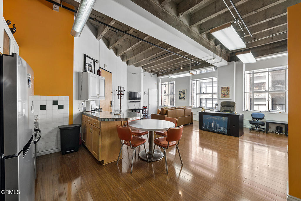 312 W 5th Street 625