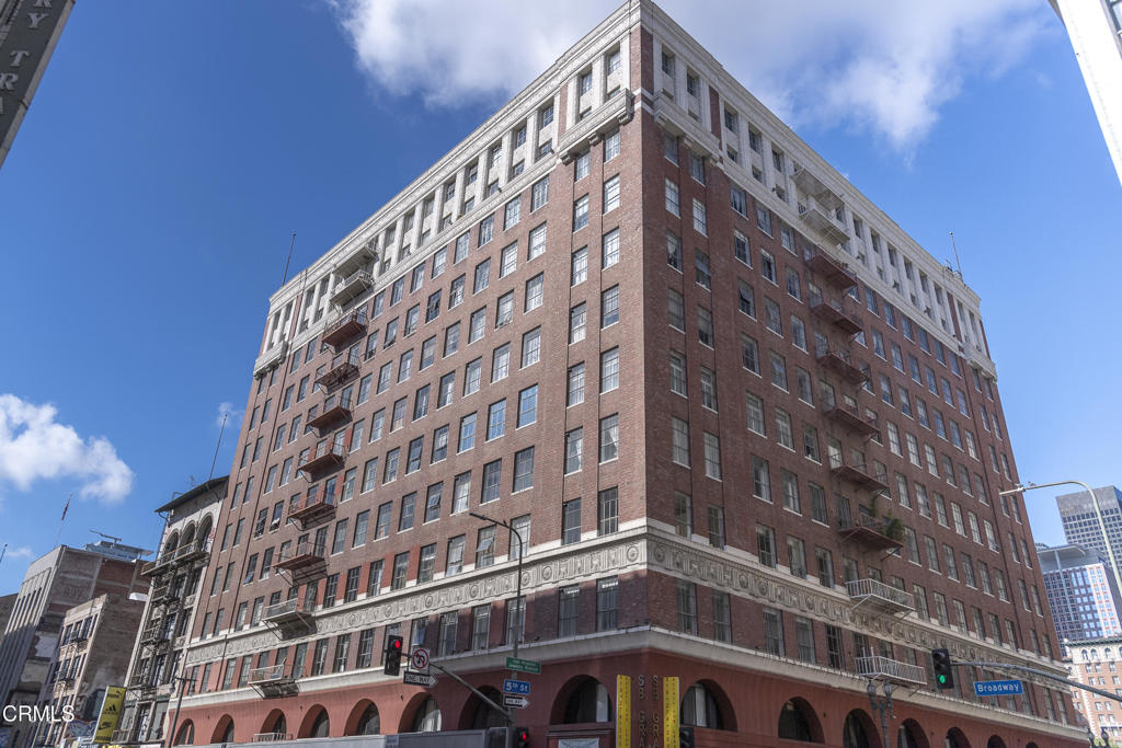 312 W 5th Street 625
