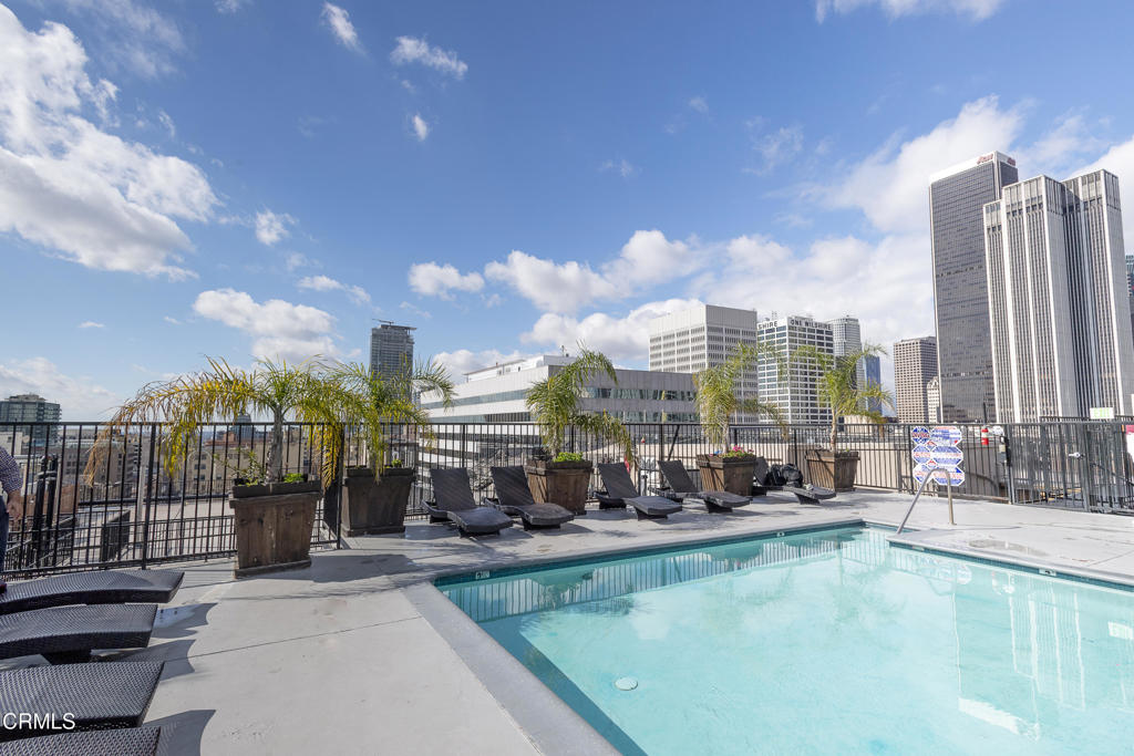 312 W 5th Street 625