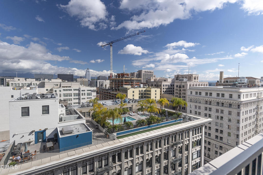 312 W 5th Street 625