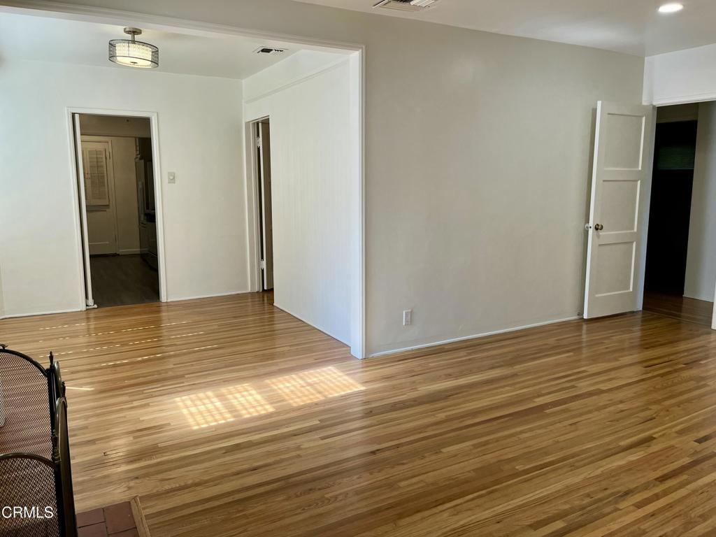 373 Laun Street