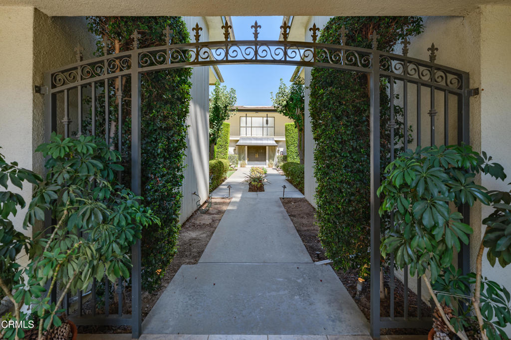 610 S Orange Grove Boulevard 6
