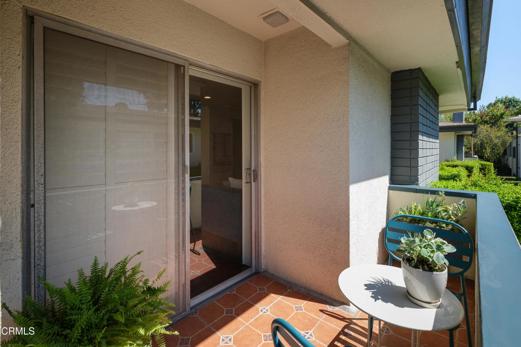 610 S Orange Grove Boulevard 6