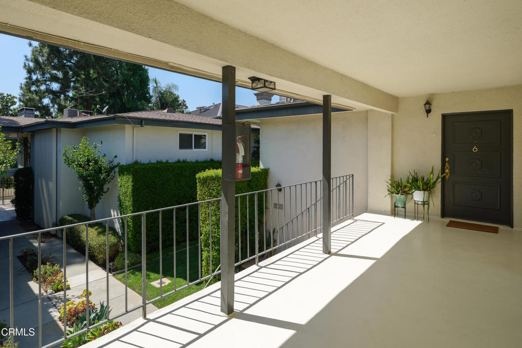 610 S Orange Grove Boulevard 6