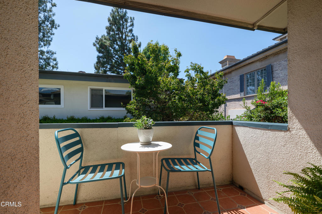 610 S Orange Grove Boulevard 6