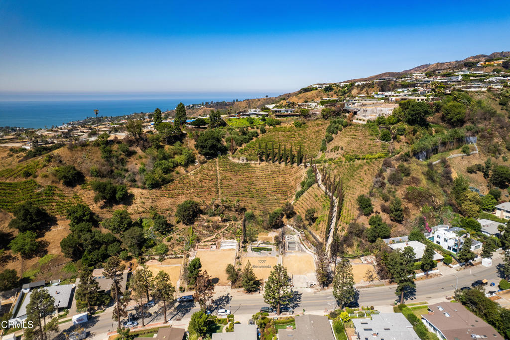 1227 Bienveneda Avenue